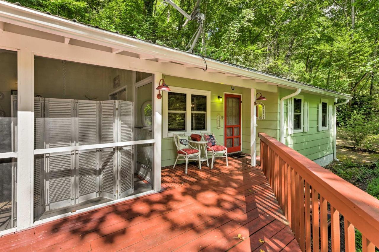 Tranquil Creekside Cottage With Deck And Lanai Franklin Esterno foto